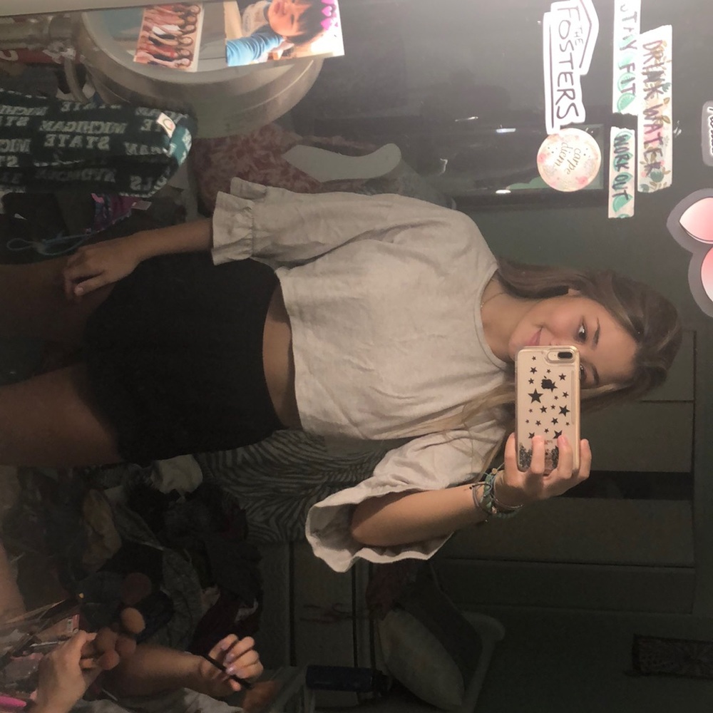 Soft cropped sweatshirt